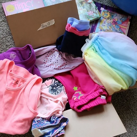 Girls Assortment of clothes in Size 10 - Picture 1 of 6